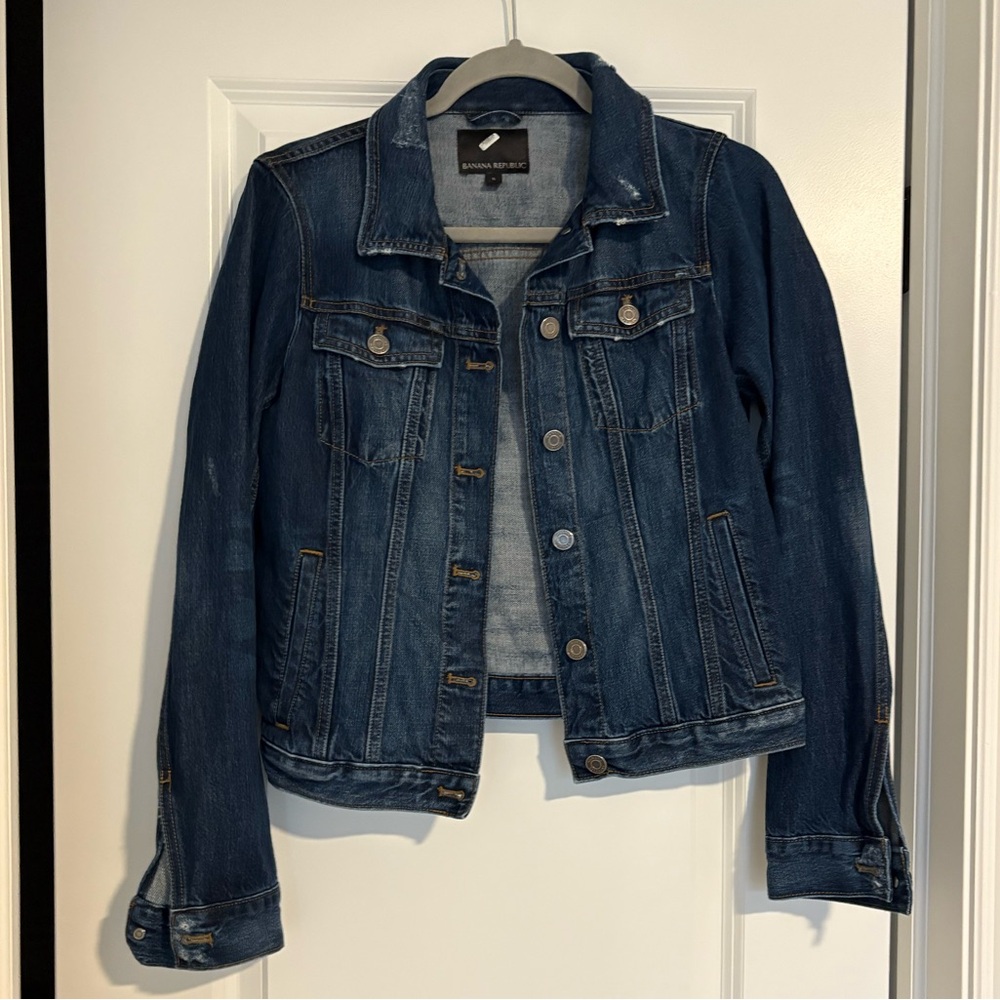 Banana Republic Women’s Denim Jacket size small
